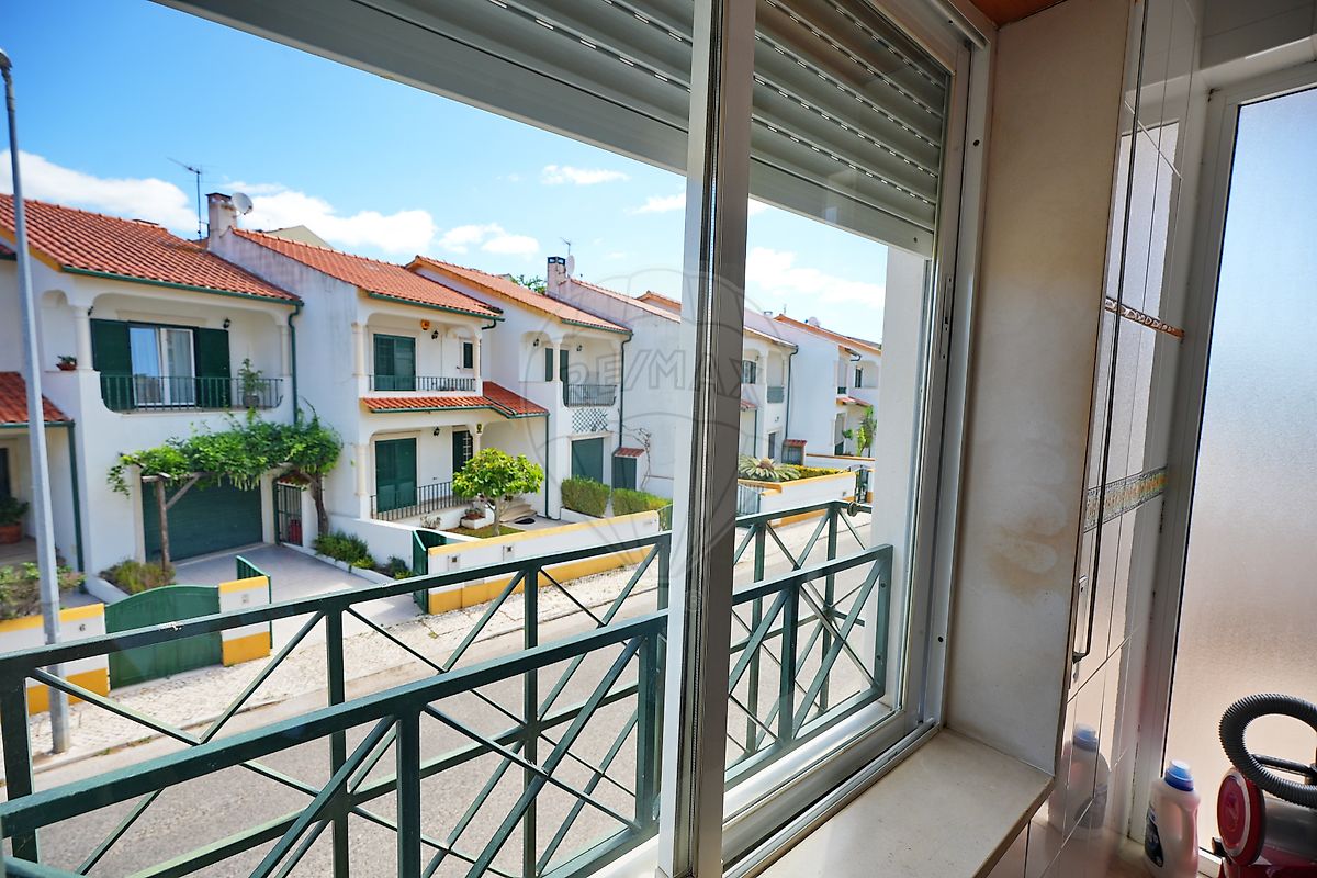 listing 122411004-1132 picture-0