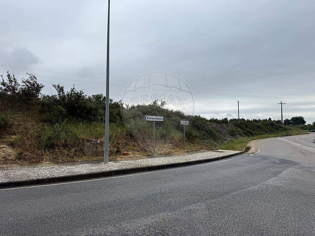 Terreno à venda em Torres Novas