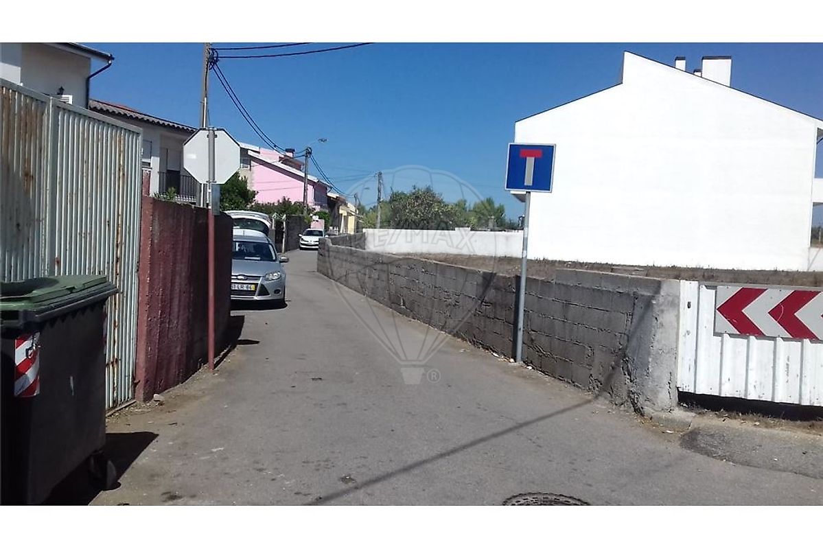 Land for sale in Matosinhos, Portugal — €190,000