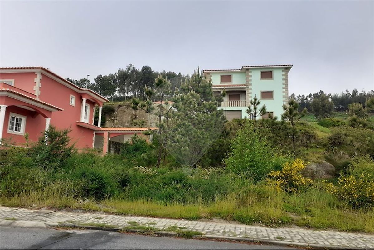 Land for sale in Baião, Portugal — €55,000