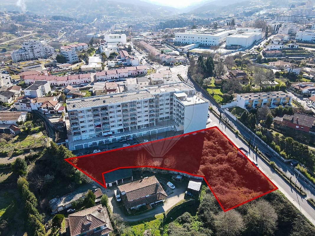 Land for sale in Marco de Canaveses, Portugal — €420,000