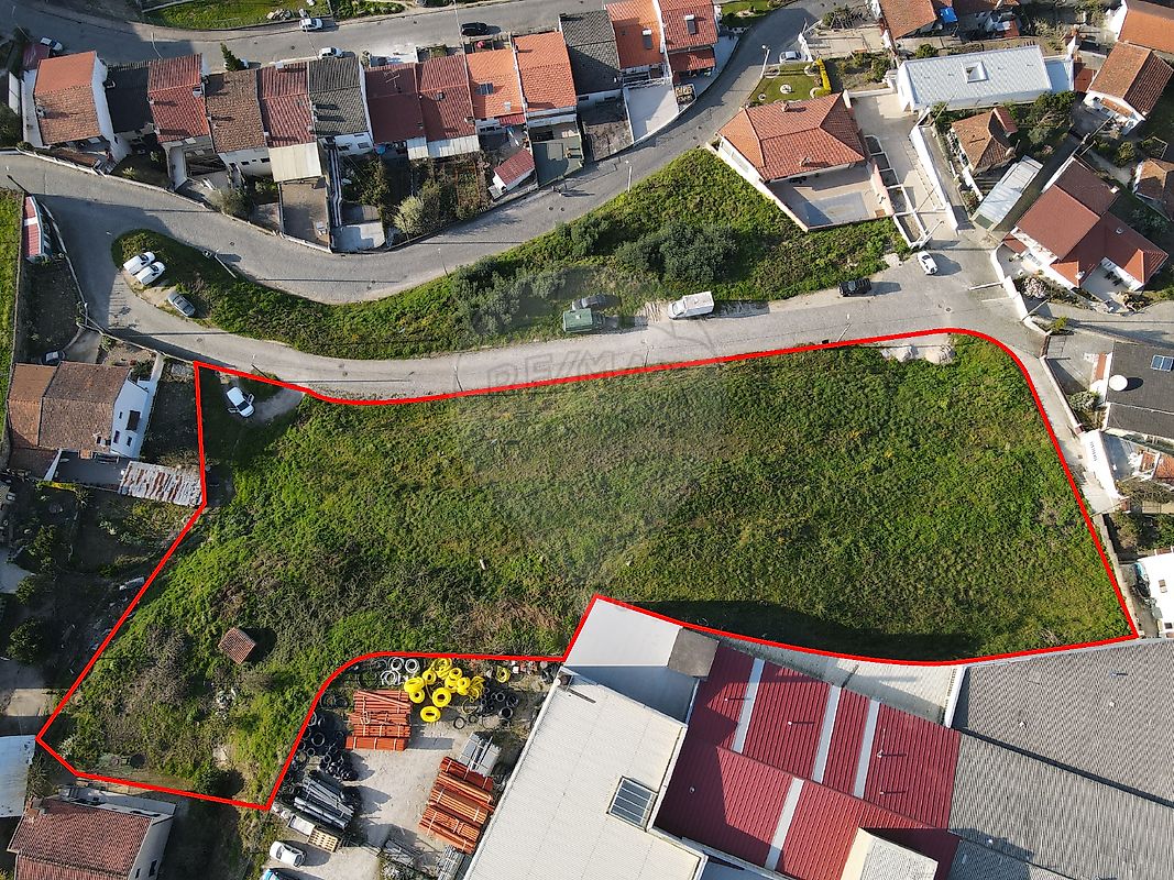 Land for sale in Marco de Canaveses, Portugal — €140,000