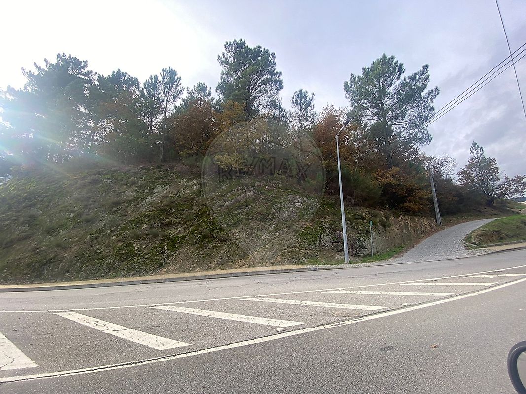 Land for sale in Baião, Portugal — €137,500