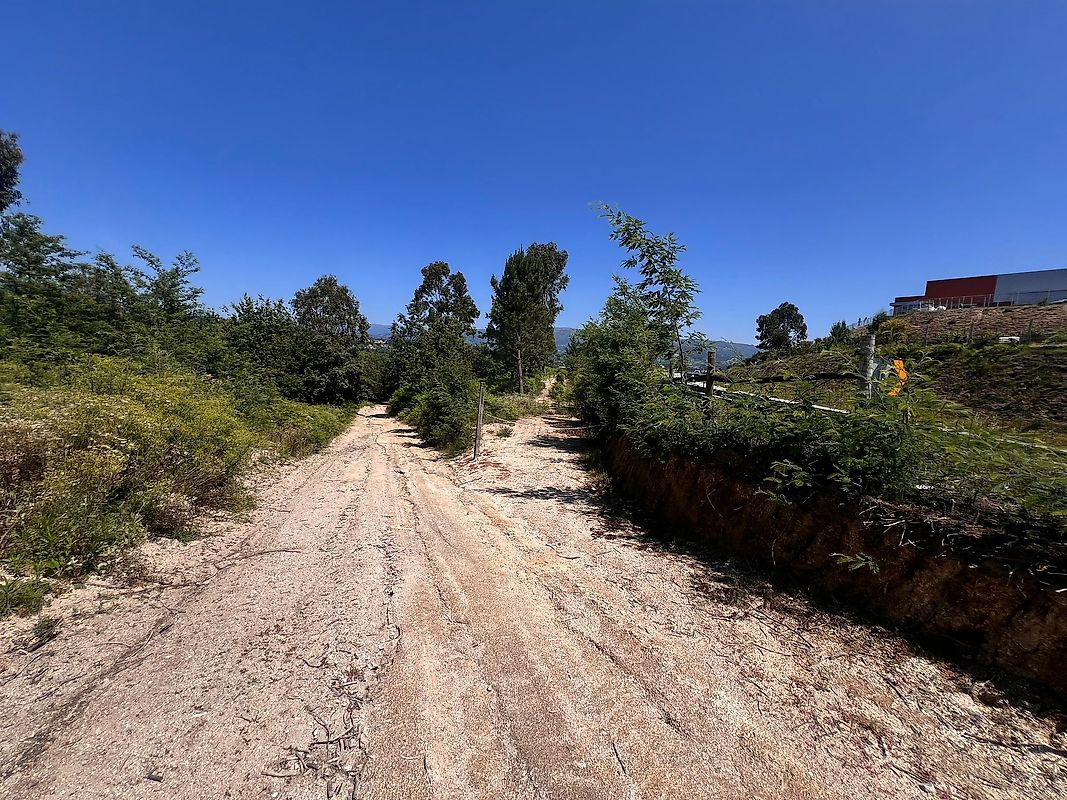 Terreno à venda em Penafiel