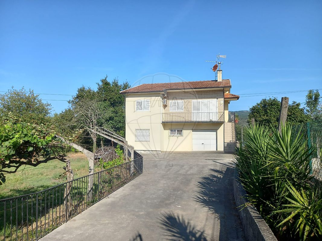 Moradia T3 à venda em Marco de Canaveses