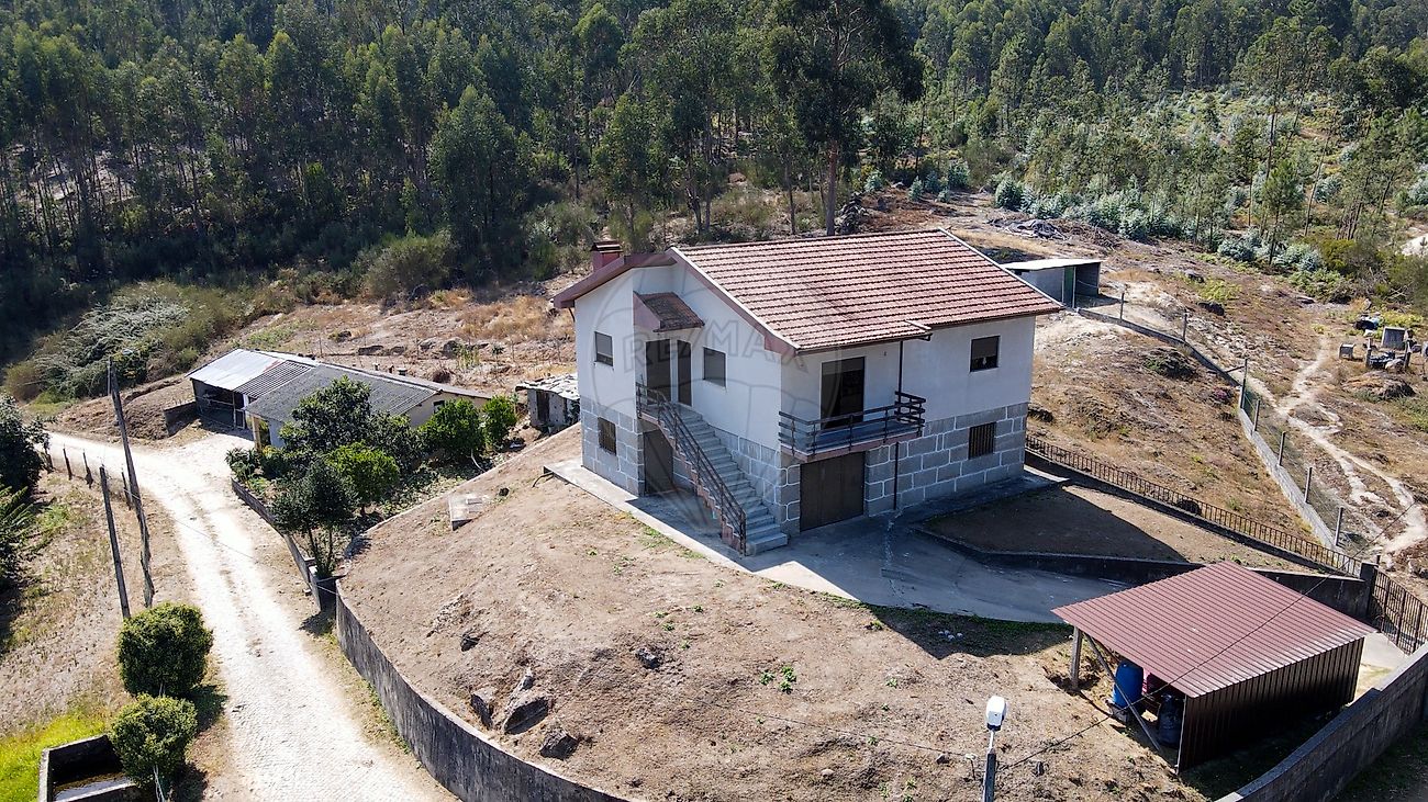 Moradia T3 à venda em Marco de Canaveses