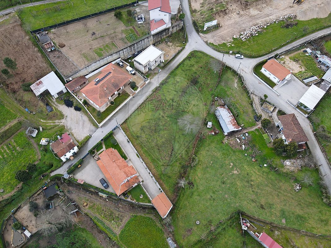 Land for sale in Penafiel, Portugal — €107,000