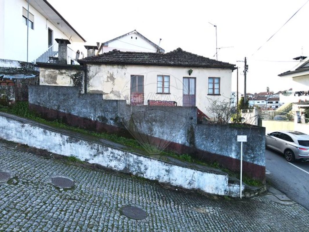 Moradia T0 para venda