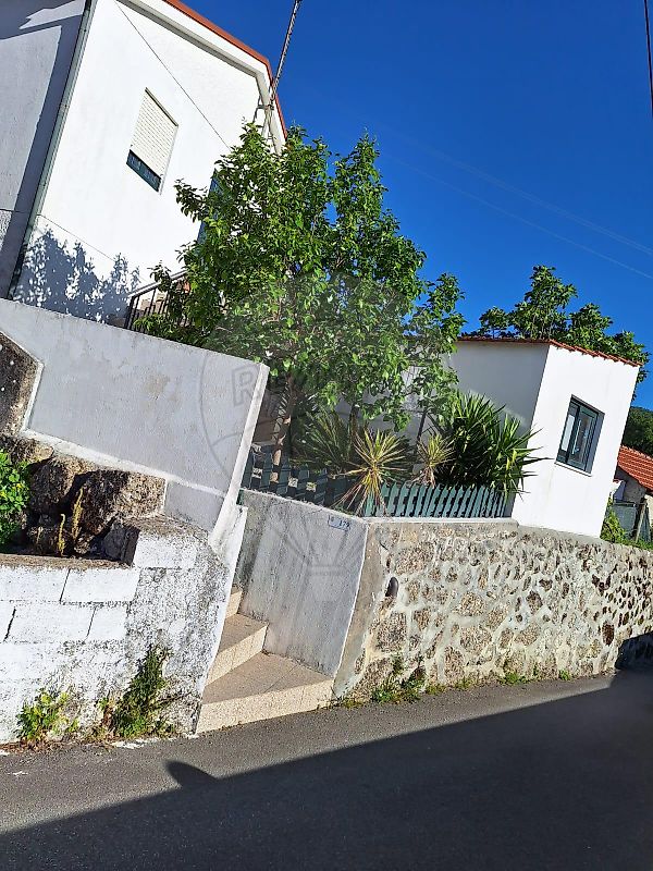Moradia - Campelo e Ovil, Baião, Porto