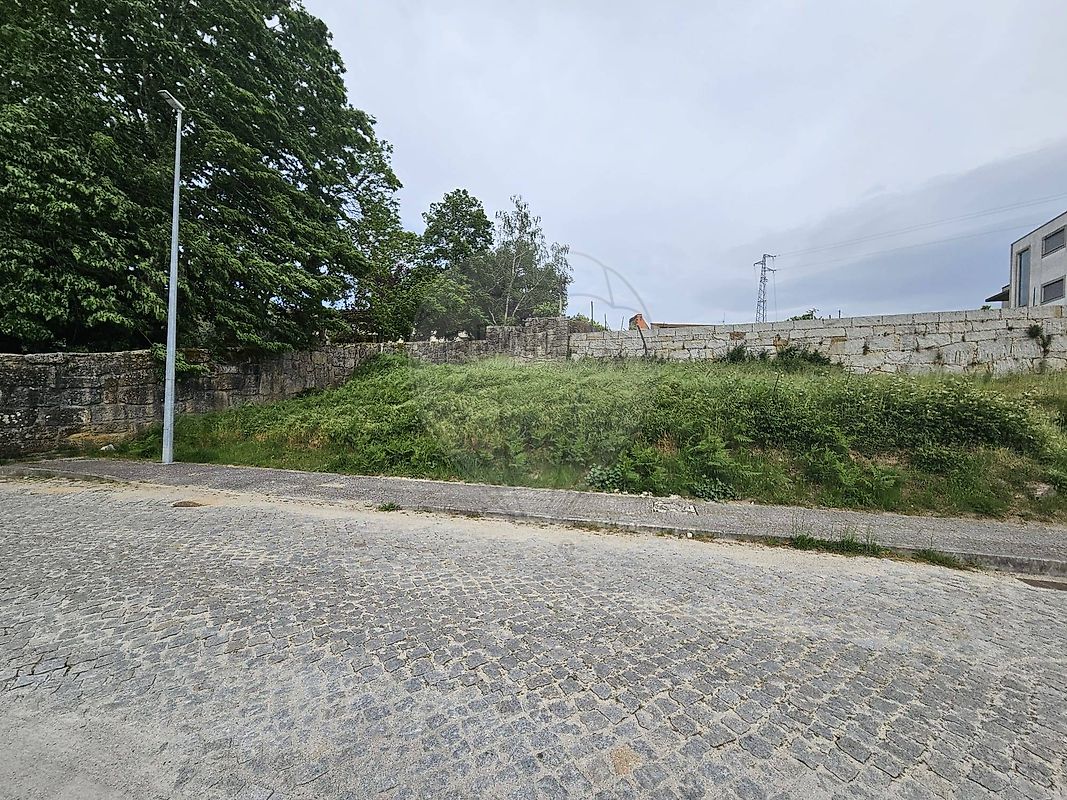 Terreno à venda em Marco de Canaveses