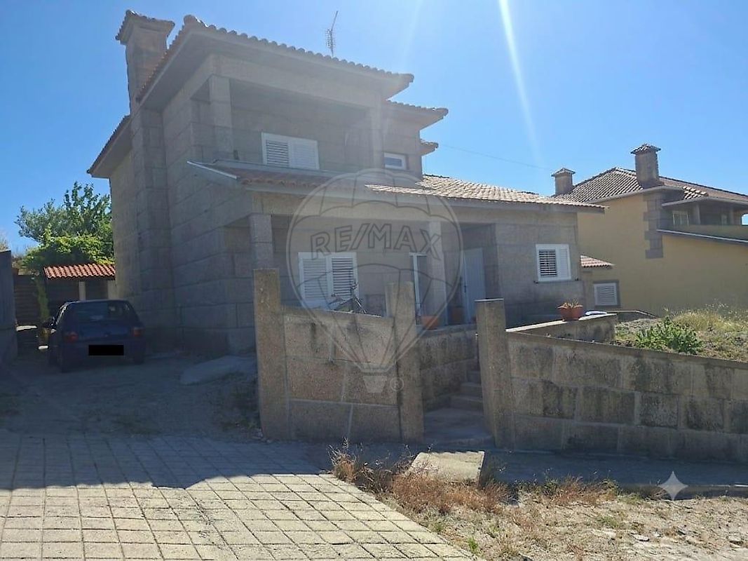 Moradia - Gove, Baião, Porto