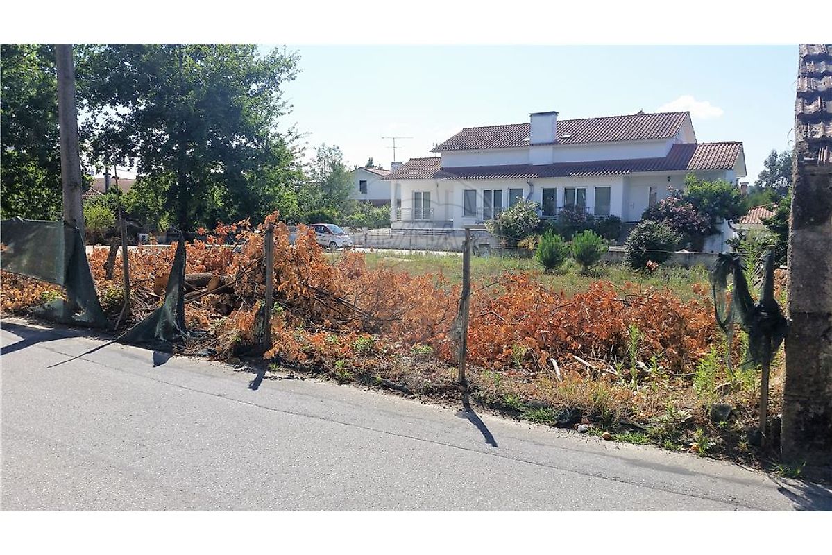 Terreno  à venda em Tondela