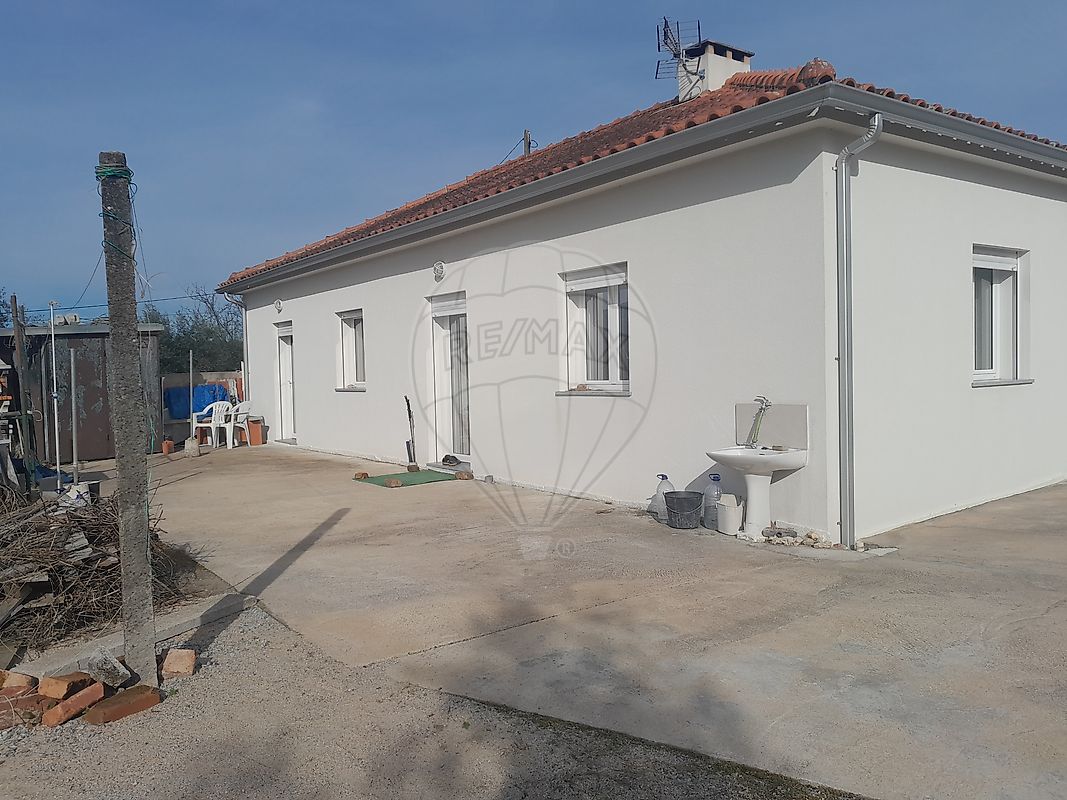 Moradia T4 para venda