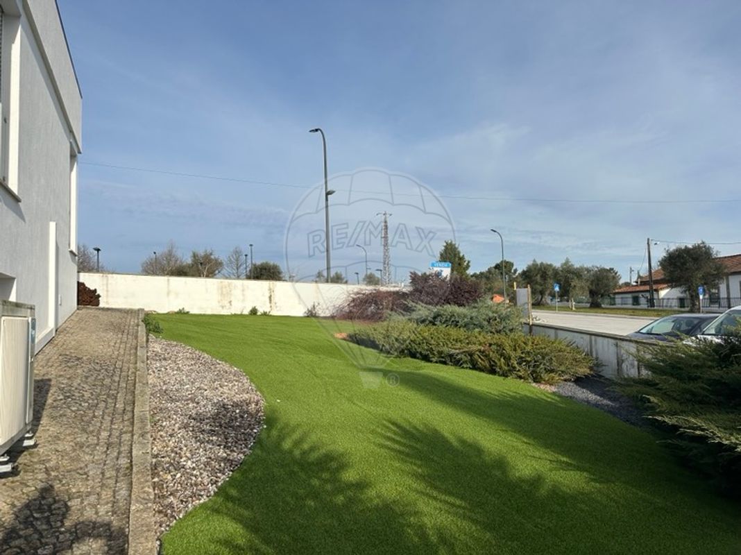 listing 122461086-282 picture-0