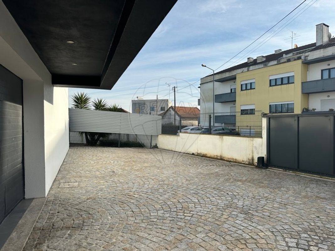 listing 122461086-282 picture-0