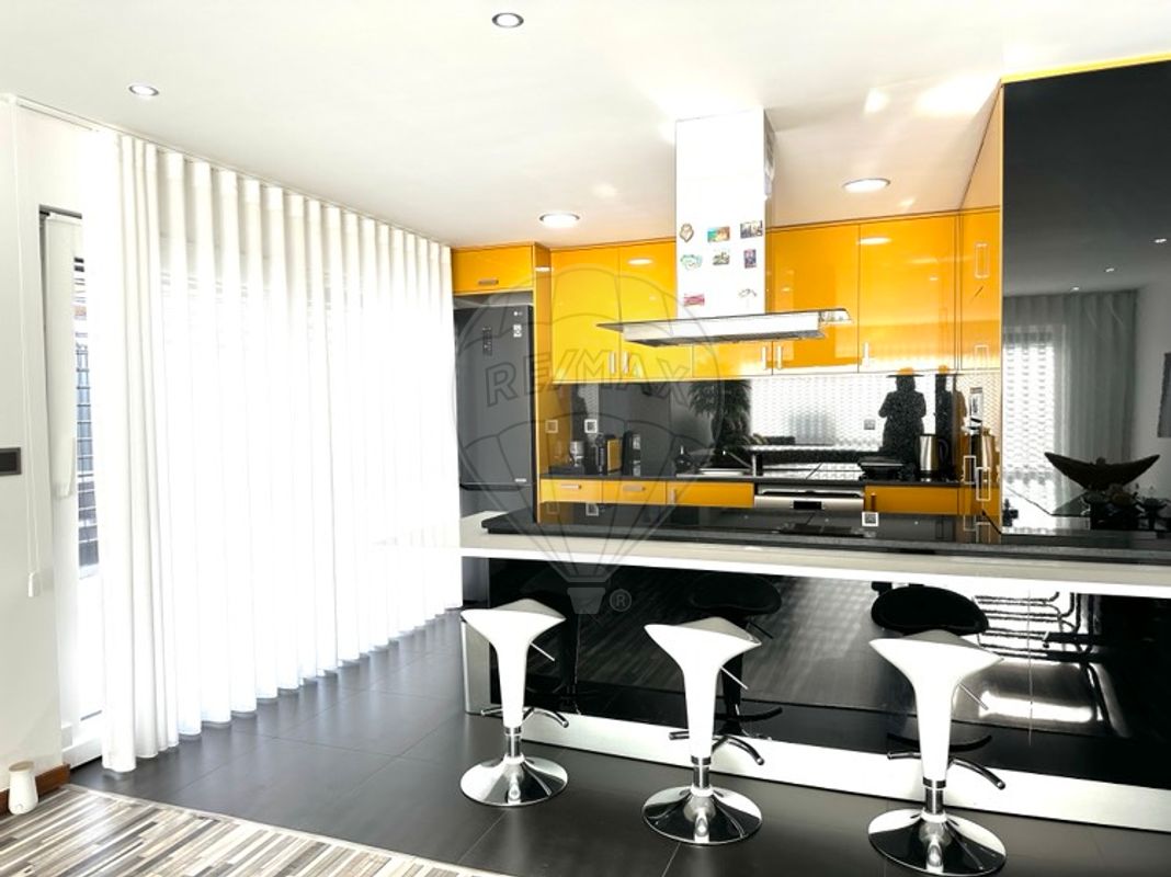 listing 122461086-282 picture-0