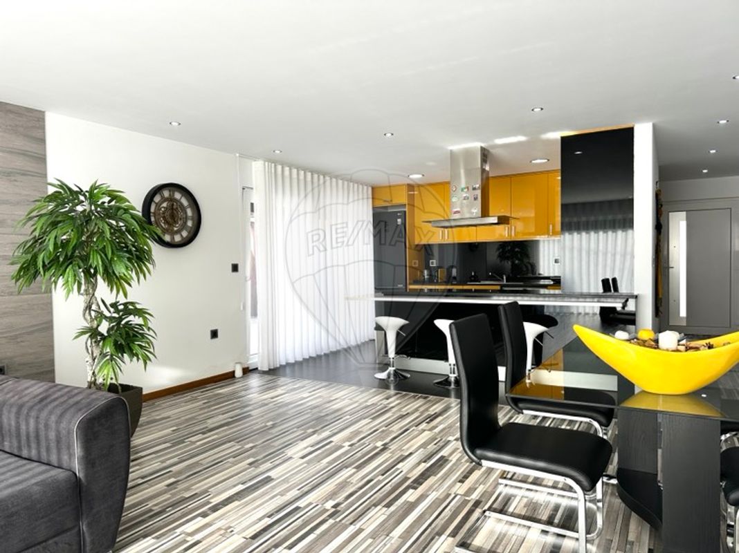 listing 122461086-282 picture-0