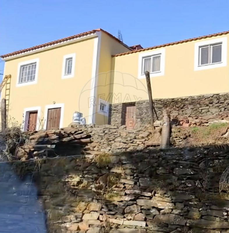 Moradia T2 para venda