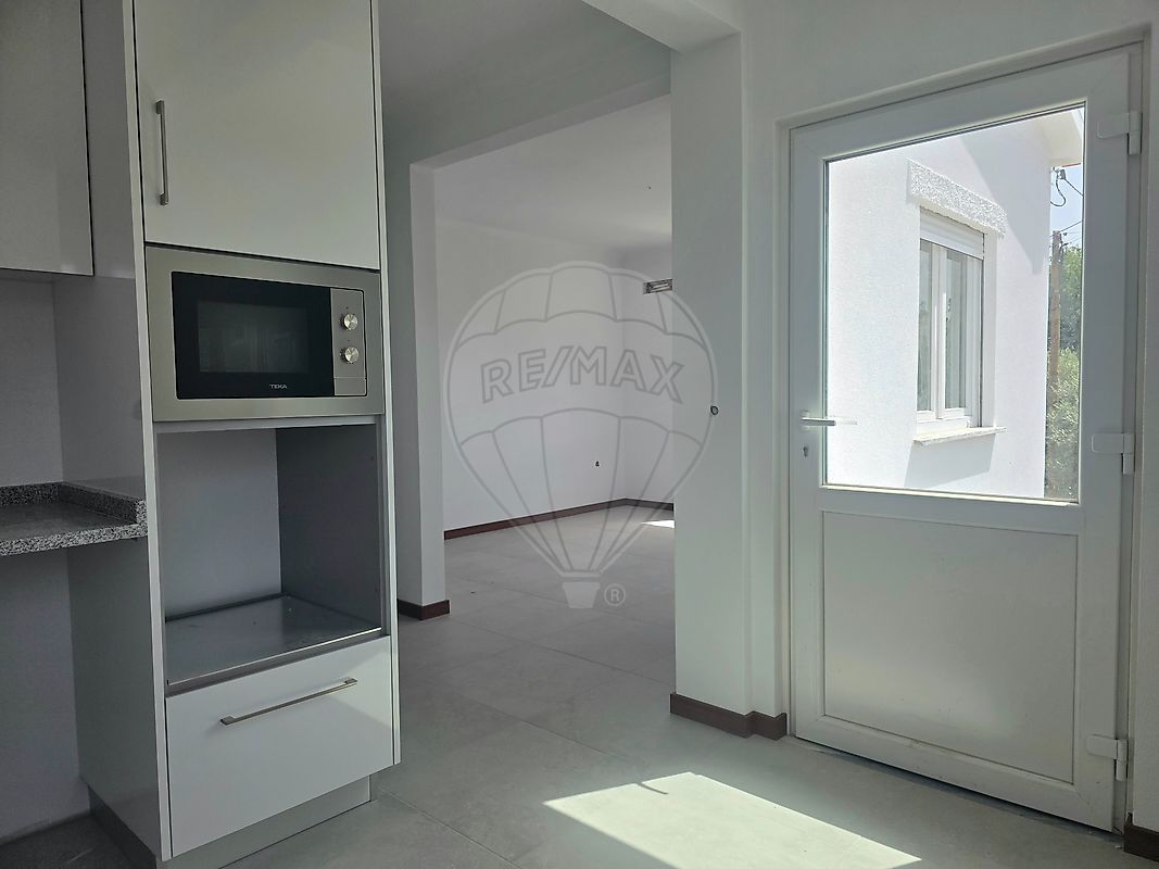 Moradia T3 à venda em Barreiro de Besteiros e Tourigo, Tondela — foto 3