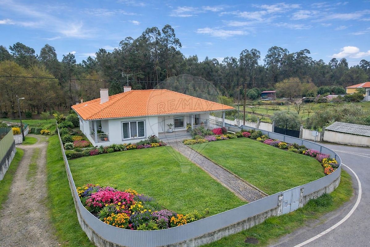 Moradia - Vilar de Besteiros e Mosteiro de Fráguas, Tondela, Viseu