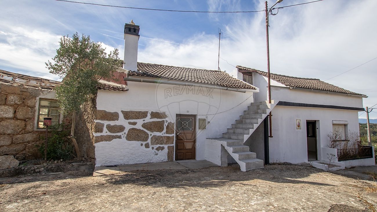 Moradia T2 em Ovoa e Vimieiro, €56.500