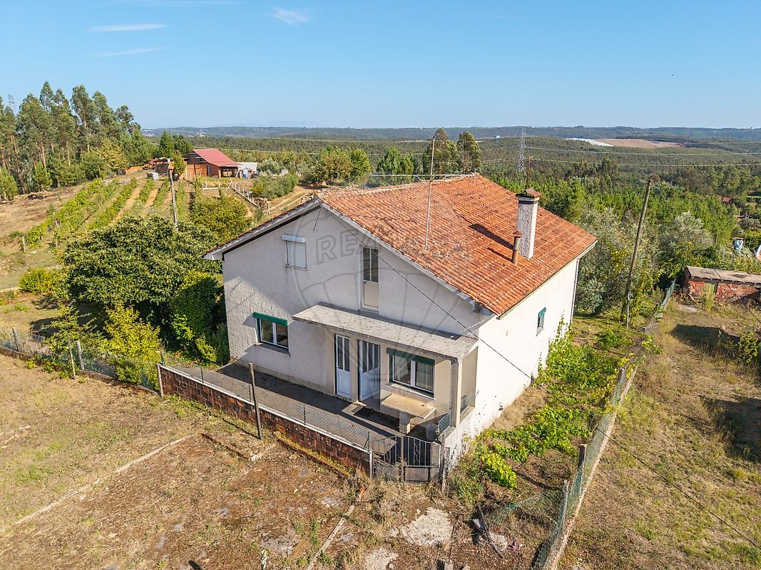 Moradia T2 - Barreiro de Besteiros e Tourigo, Tondela, Viseu