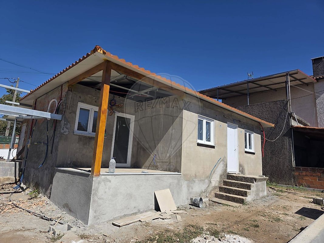 Apartamento T2 à venda em Tondela