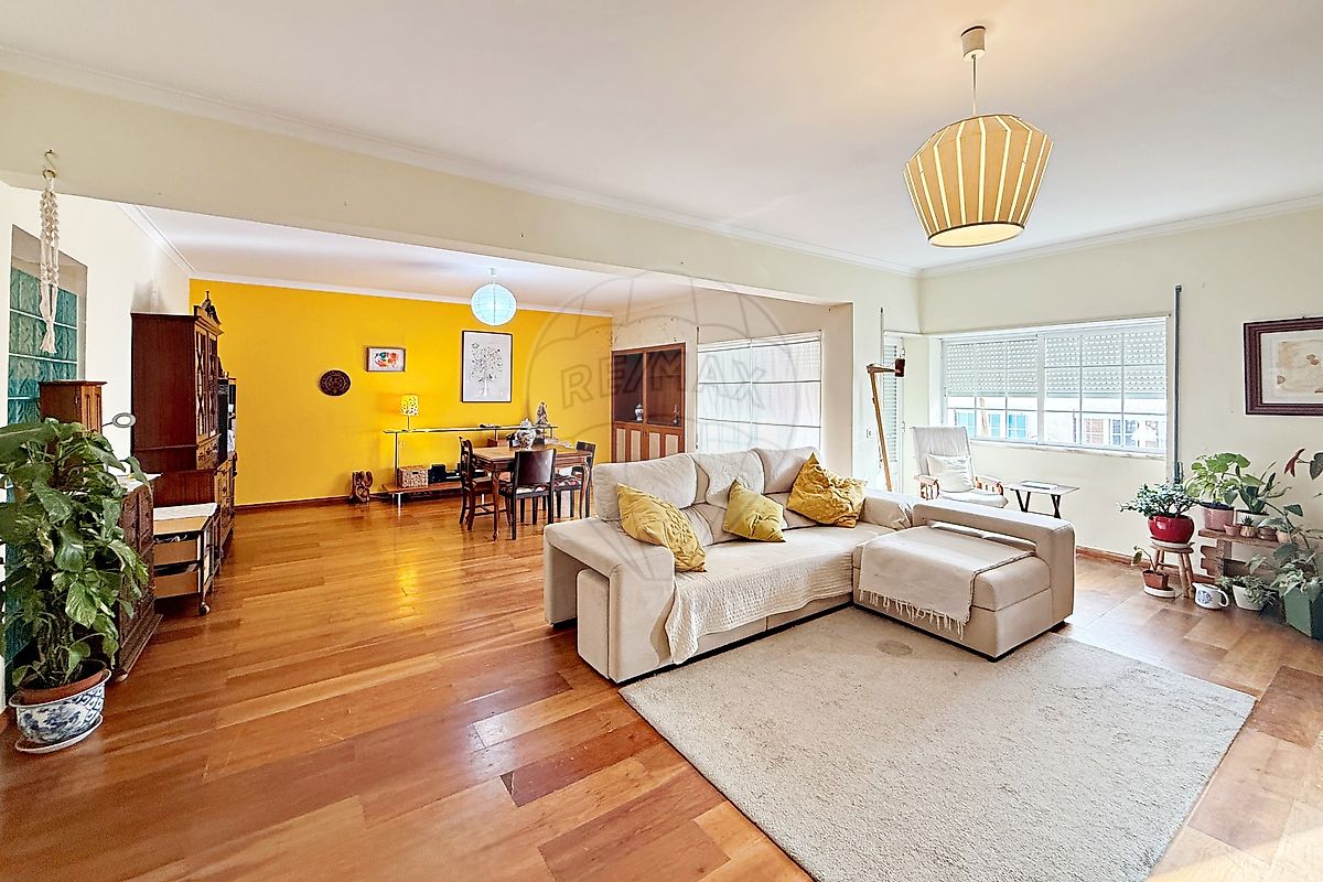 Apartamento T4 à venda em Caldas da Rainha