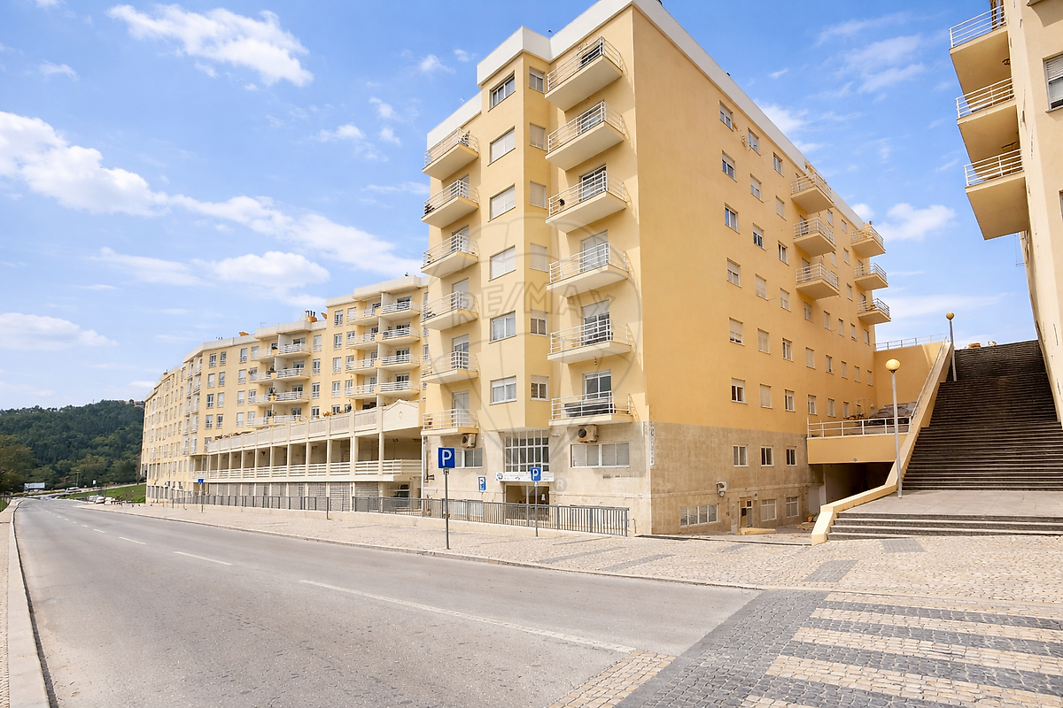 Apartamento T1 à venda em Alcobaça