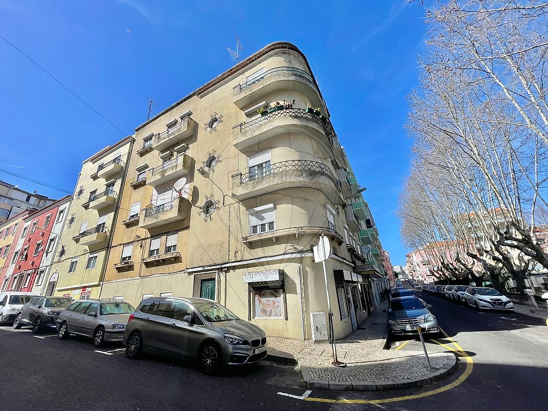 Apartamento T3 à venda em Loures