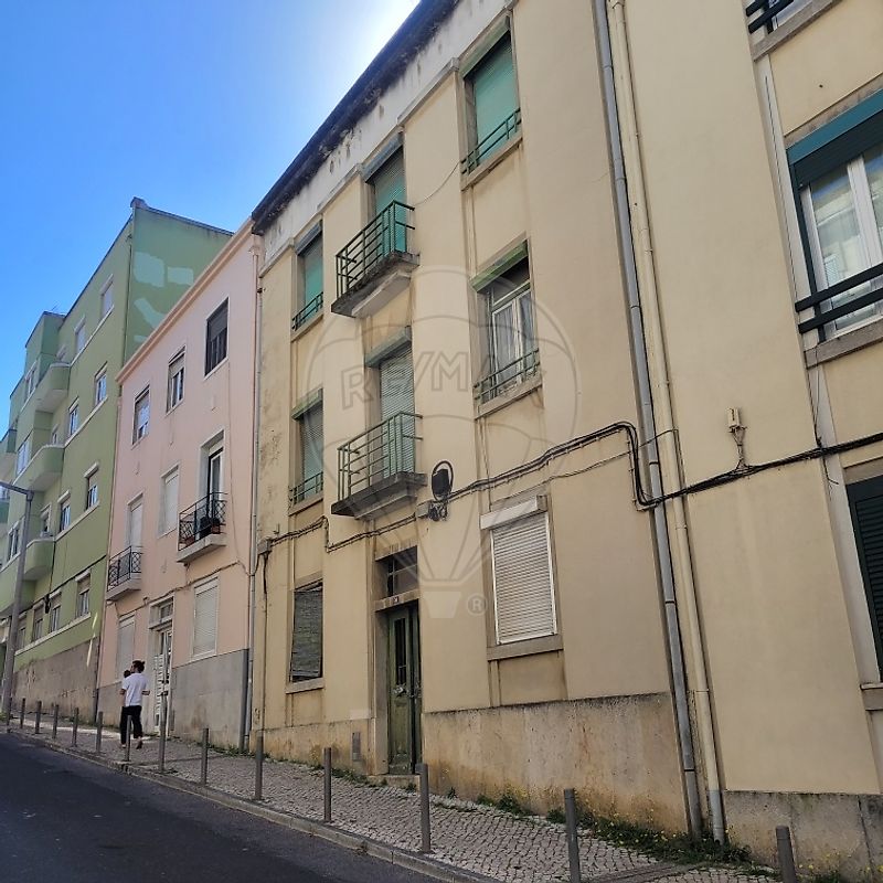 Prédio T2 à venda em Lisboa