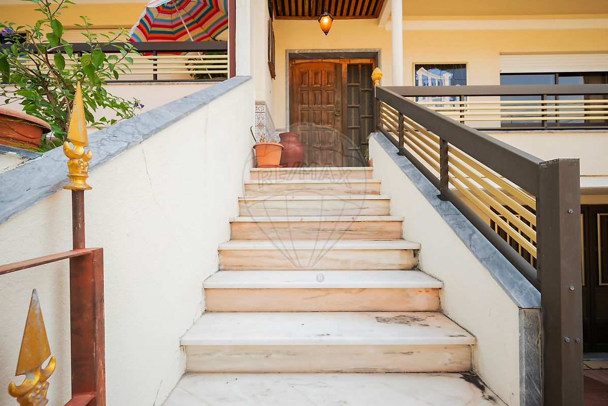 Apartamento T3 à venda em Seixal