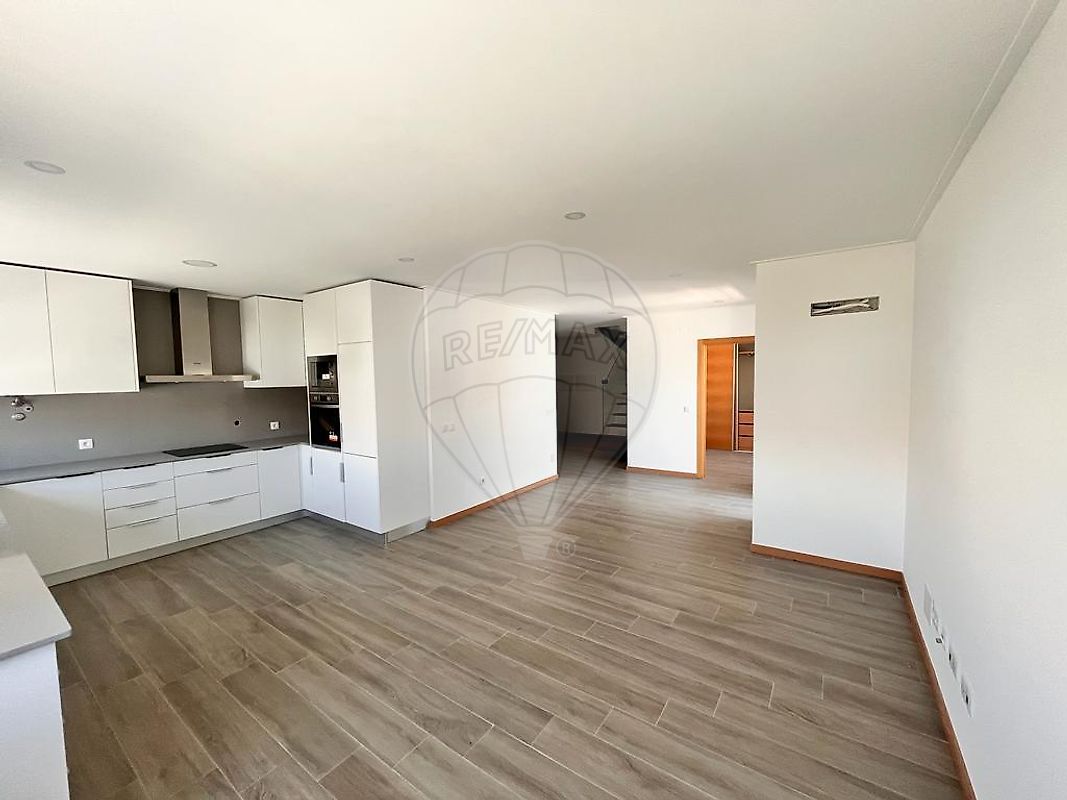 Apartamento T3 à venda em Lourinhã