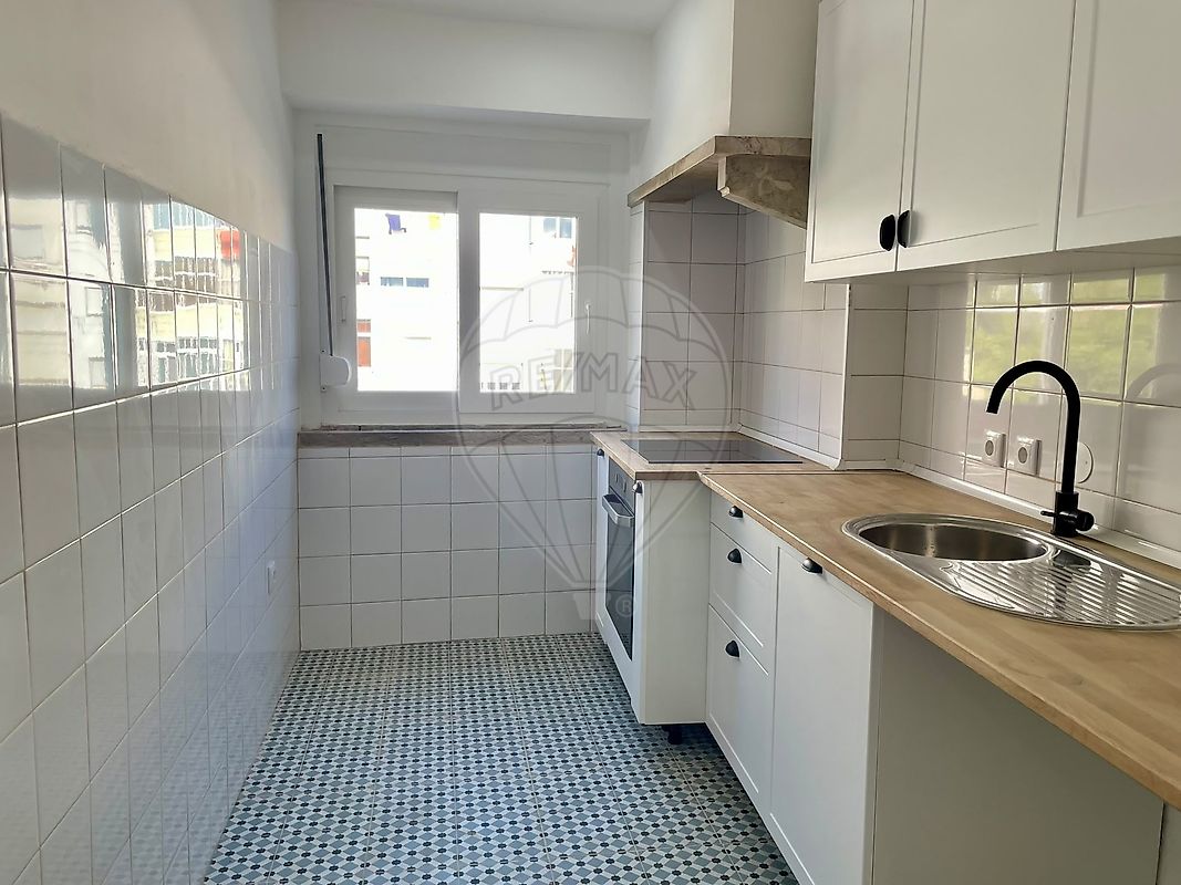 Apartamento T2 para arrendar em Lisboa