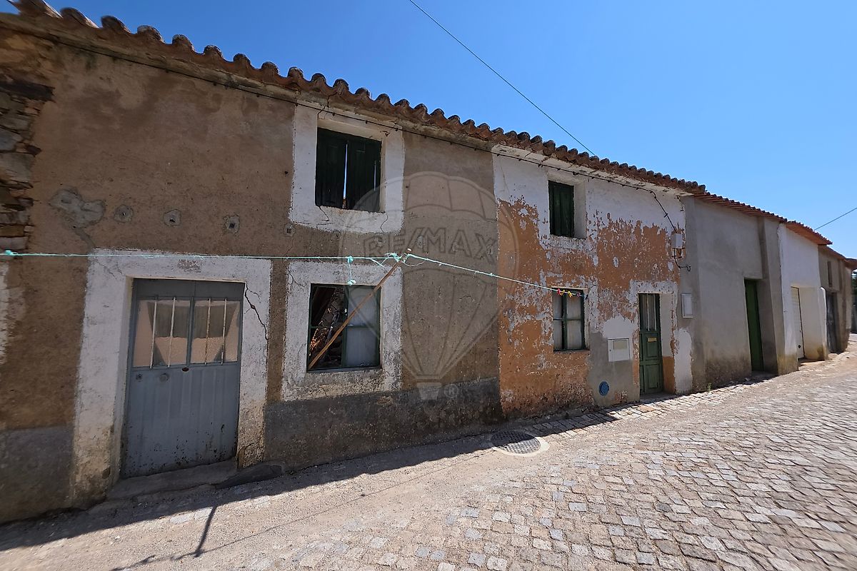 Moradia T4 à venda em Castelo Branco