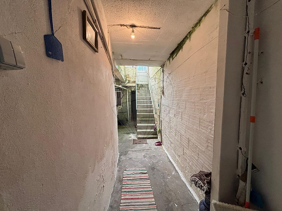 listing 122541221-39 picture-0