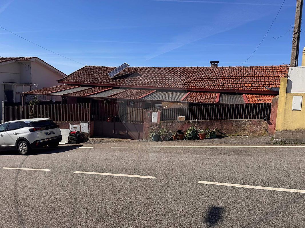 Moradia T3 à venda em Santa Maria da Feira
