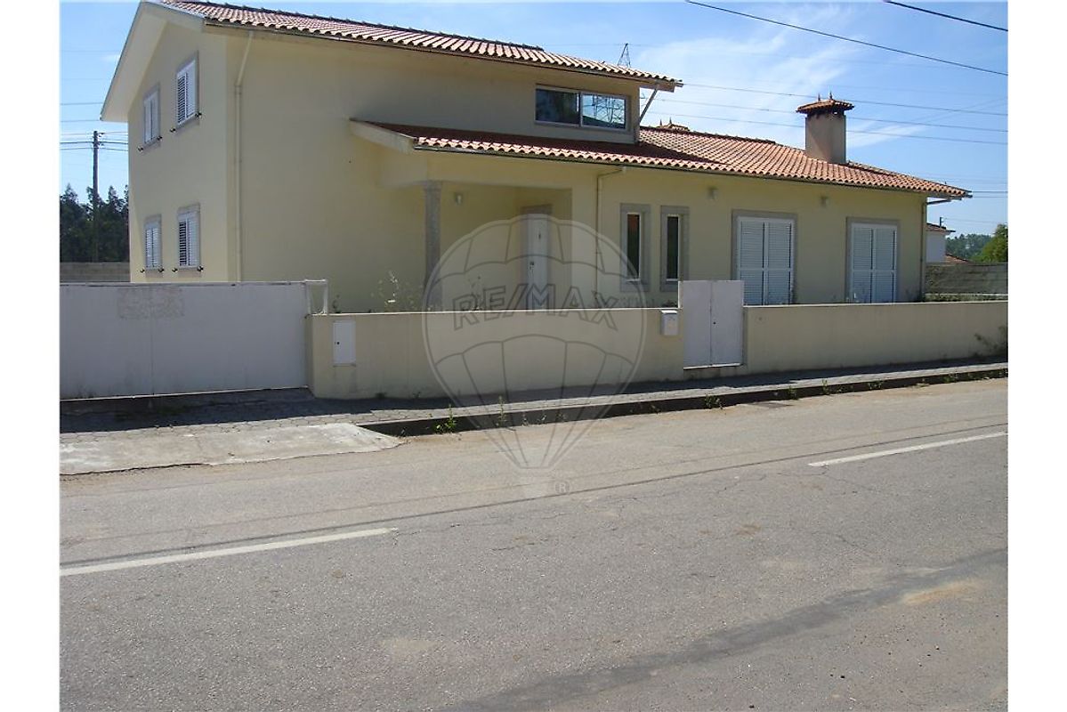 Moradia - Loureiro, Oliveira de Azeméis, Aveiro
