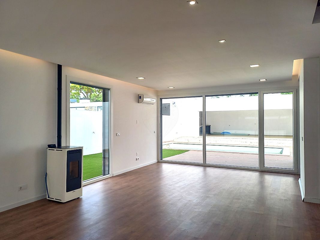 Moradia T5 à venda em Nossa Senhora de Fátima, Entroncamento — foto 30