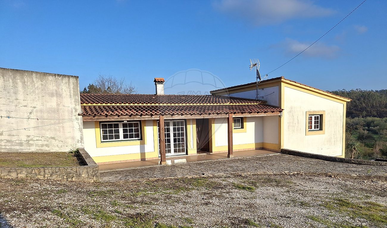 Moradia T2 à venda em Pombal