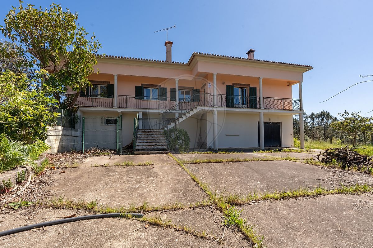 Moradia T4 à venda em Pombal