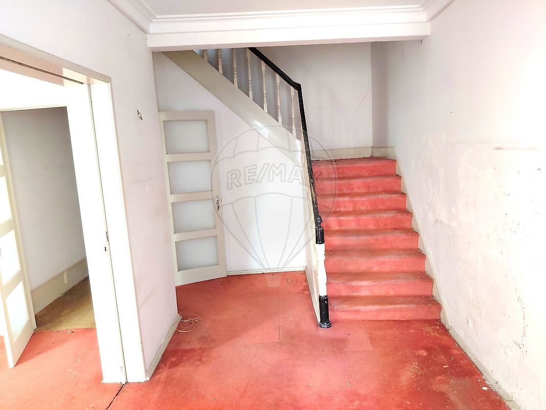 Apartamento T9 à venda em Pombal