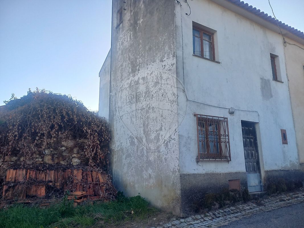Moradia T2 - Figueiró dos Vinhos e Bairradas, Figueiró dos Vinhos, Leiria