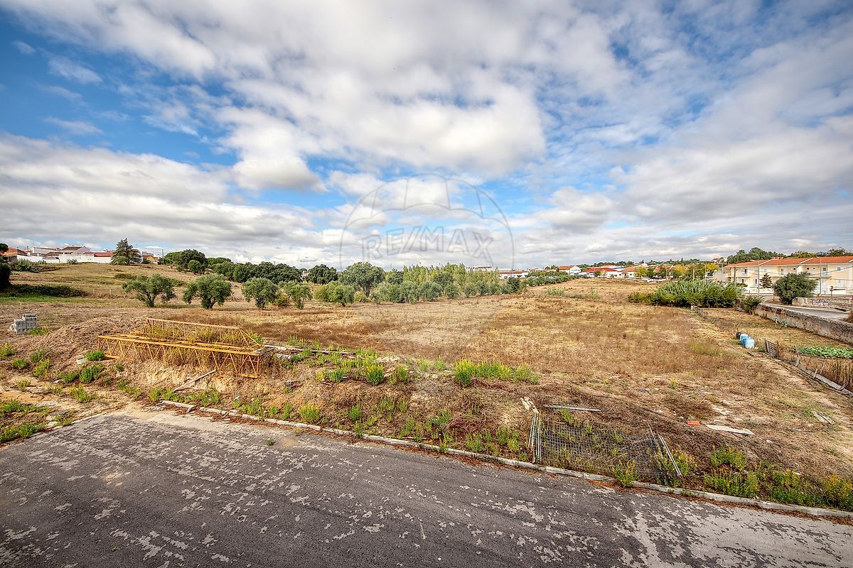 Land for sale in Cartaxo, Portugal — €998,000