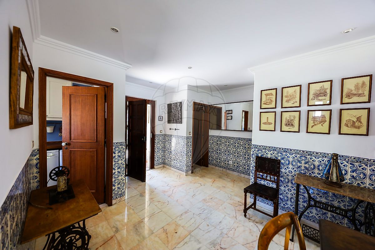 listing 122601101-384 picture-0