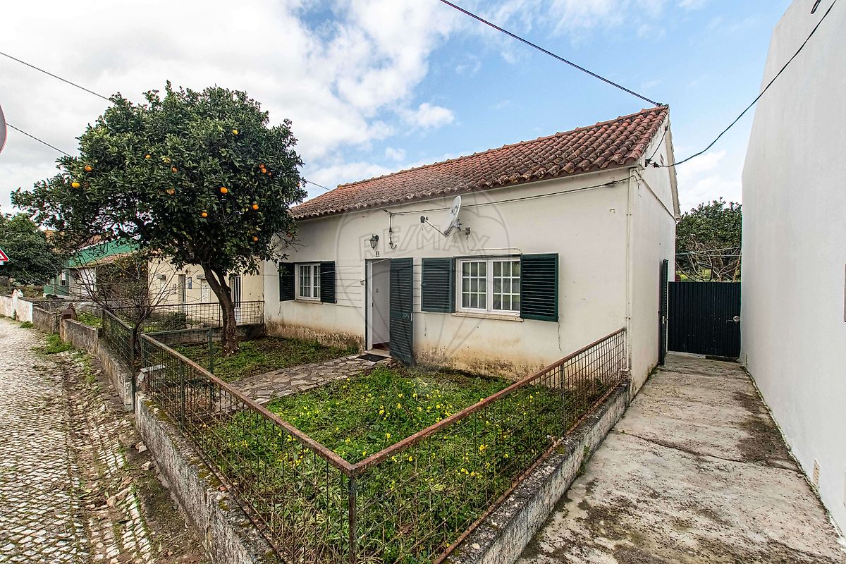 Moradia T2 à venda em Cadaval