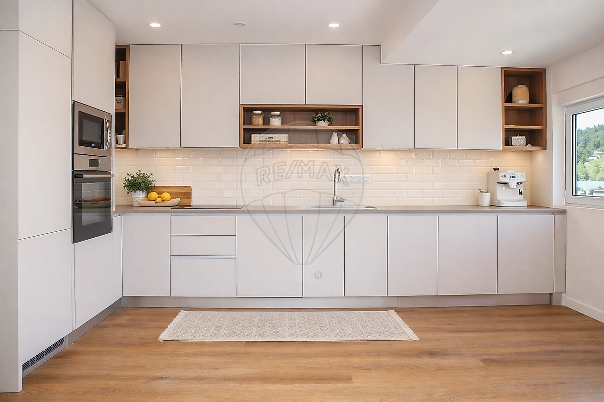 Apartamento T3 à venda em Loures