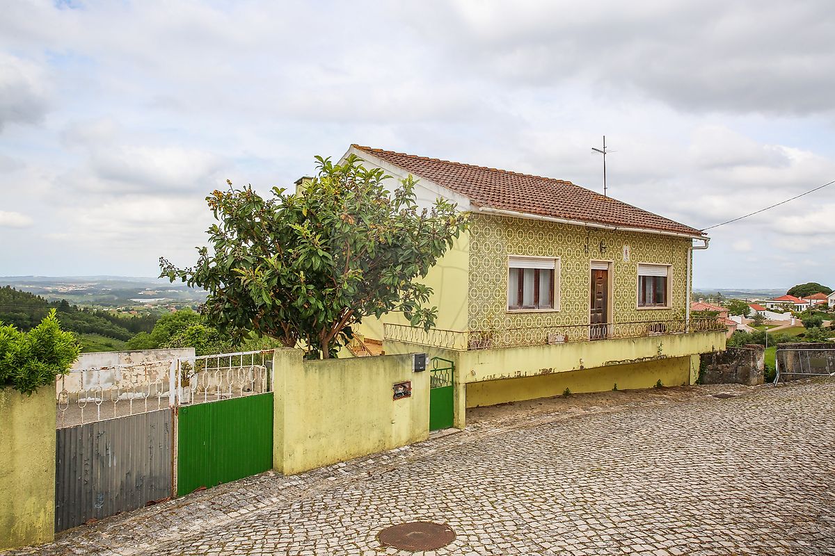 Moradia T2 à venda em Cadaval