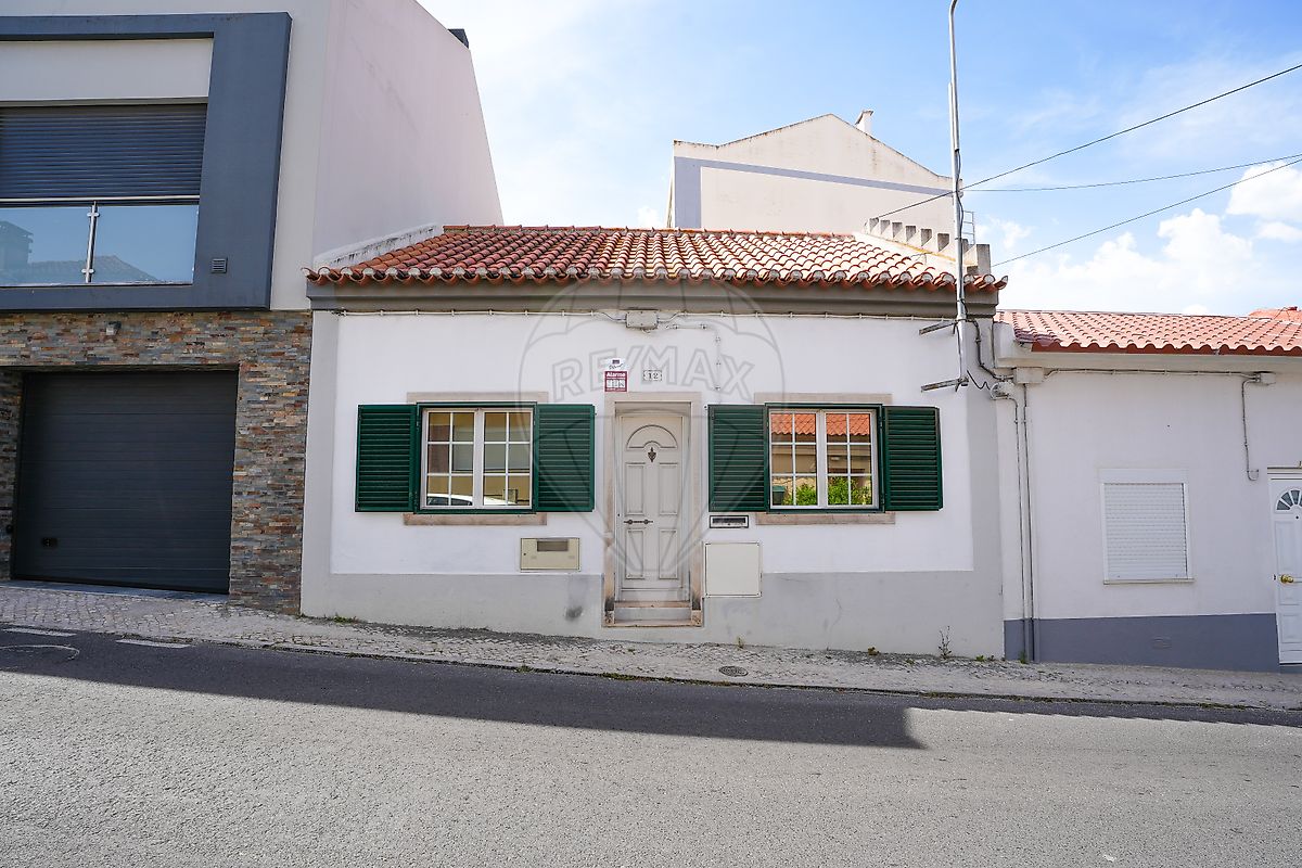 Moradia T2 à venda em Loures