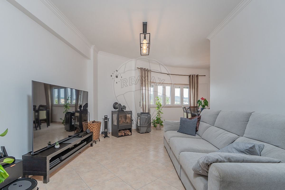 Apartamento T3 à venda em Loures